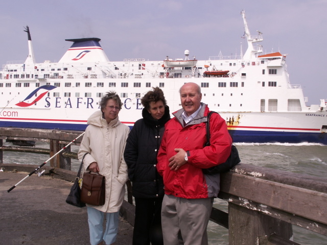 Sur le port de Calais, Fatiha, Si Salah et Anne Marie - 158.6 ko